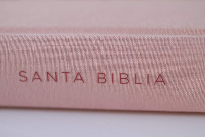 Santa Biblia 1960 Letra Grande. Tapa Dura, Tela Rosada Con Flores, Tamaño Manual / Bible RVR 1960. Handy Size, Large Print, Hardcover, Pink